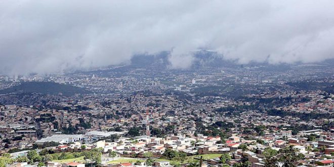 Pronostican un fin de semana con lluvias y bajas temperaturas en Honduras