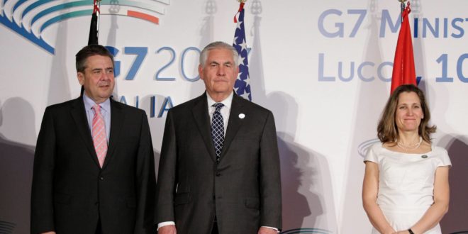 Tillerson: Rusia debe elegir entre El Asad y EE UU
