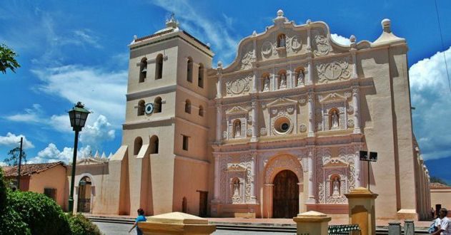 Postulan a Comayagua como Capital Internacional del Turismo Religioso
