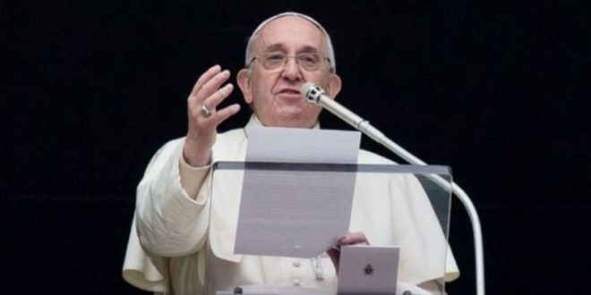 Papa Francisco insta a frenar conflictos armados y el miedo a migrantes
