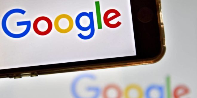 Google lanza su primera asistente virtual en español