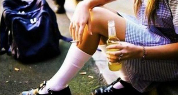 Niños prueban alcohol y cigarros desde los 12 años: Ihadfa