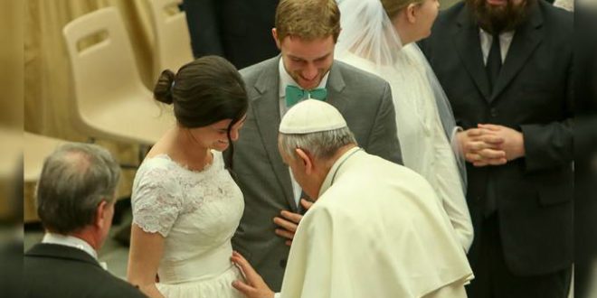 El Papa Francisco reza por todas las mamás del mundo