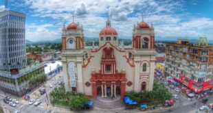 ¿Cuál fue la primera iglesia construida en Honduras?
