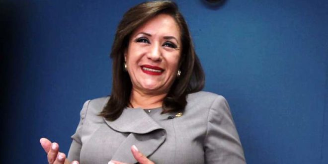 Gladys Aurora López: un partido grande debe tener gran convención
