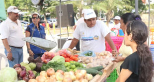 Gobierno inaugura segunda Ahorro-Feria El Lempirita en San Pedro Sula