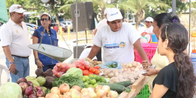 Gobierno inaugura segunda Ahorro-Feria El Lempirita en San Pedro Sula