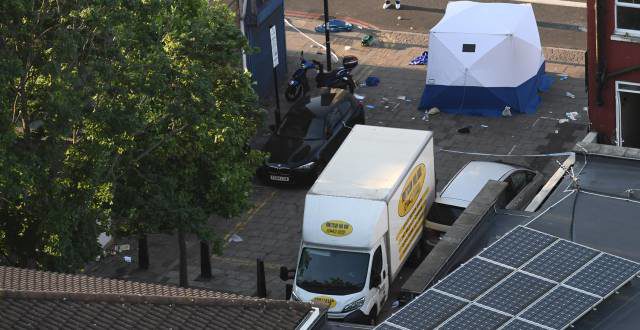 Un muerto y diez heridos en atentado terrorista en Londres