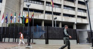 Ataque al Supremo lleva al límite la crisis de Venezuela