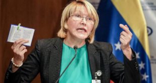 Régimen chavista prohíbe salir del país a la fiscal general
