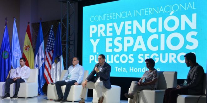 Alcalde Sampedrano participa en Conferencia Internacional Prevención y Espacios Públicos