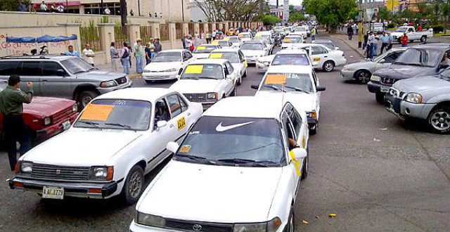 Taxistas a paro nacional este lunes por inseguridad