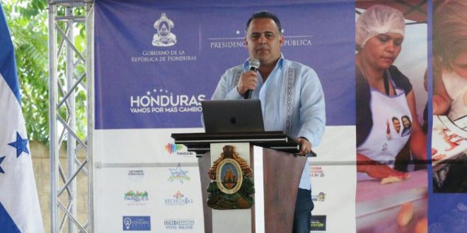 Alcalde presenta proyecto “Una Nueva Era para una Vida Mejor”