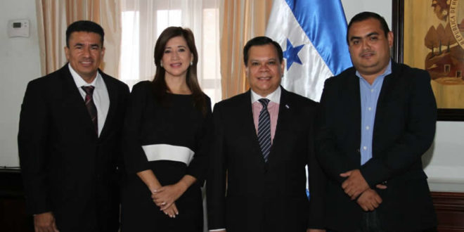 Gobierno de Honduras juramenta a tres nuevos funcionarios