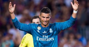 Cristiano Ronaldo, sancionado con cinco partidos por empujar al árbitro