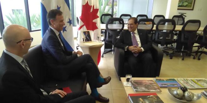 Embajador de Canadá, Michael Gort, se despide de Honduras