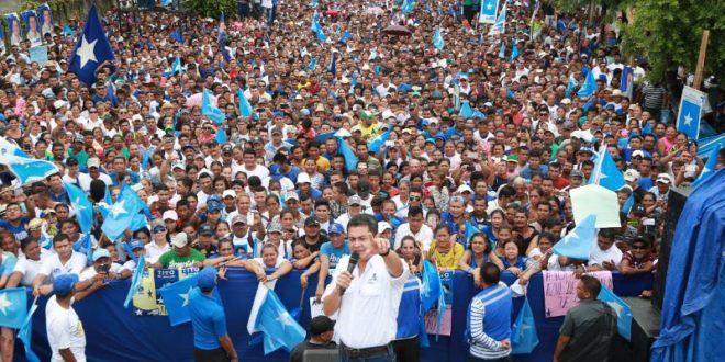 Hernández llama a sacar la "garra catracha" para sacar adelante Honduras