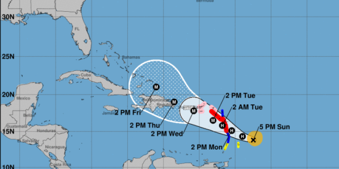 María se fortalece y ya es un huracán categoría 1