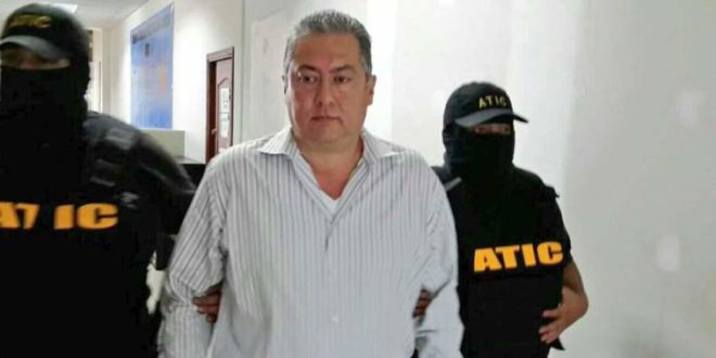 Condenan a cinco años de cárcel exviceministro Darío Cardona