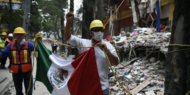Al menos 250 muertos ha dejado el terremoto en México