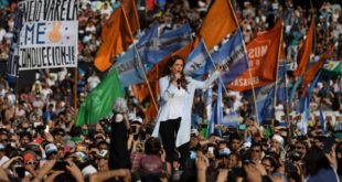 Argentina decide si entrega todo el poder a Macri