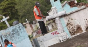 Preparan cementerios municipales para el Día de Difuntos