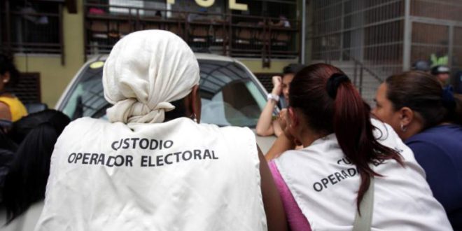 TSE inicia inscripciones de universitarios para ser custodios electorales