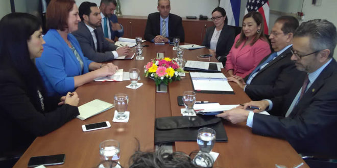 Honduras y EE.UU analizan la cooperación bilateral