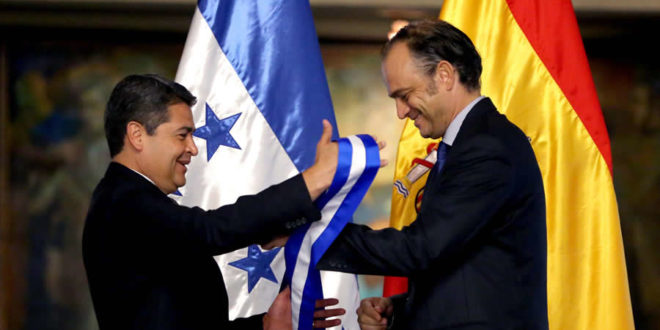 Honduras reconoce decisivo apoyo del embajador de España