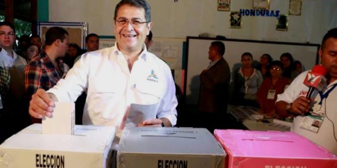 Presidente Hernández ejerció el sufragio en Gracias, Lempira