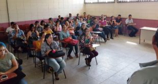 Honduras: 1,061 maestros exonerados participaron en proceso de convalidación