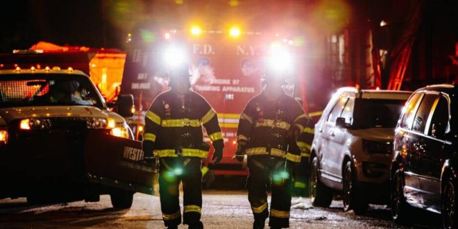 Doce muertos deja incendio en Nueva York