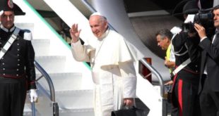 El papa Francisco llega a Chile entre protestas