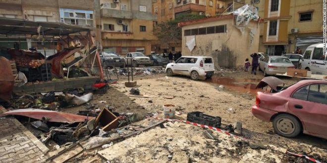 Al menos 34 muertos por dos coches bomba en Libia