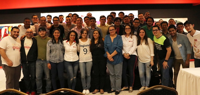 Más de 100 jóvenes emprendedores Hackathon Honduras Digital Challenge 2018