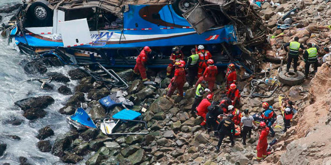 Al menos 36 muertos por accidente de autobús en Perú