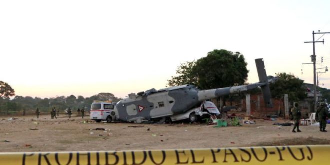 Mueren 13 personas por caída de helicóptero en México