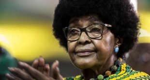 Muere Winnie Mandela, exmujer de Nelson Mandela