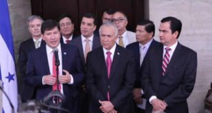 Salvador Nasralla retira sus representantes del prediálogo en el Congreso