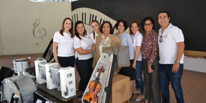 Citi entrega importante donación de instrumentos musicales