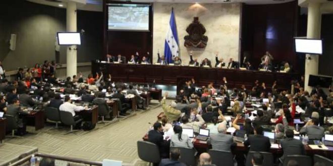 Diputados se recetan 42 mil lempiras de aumento