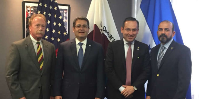 Presidente Juan Hernández se reúne director de la DEA