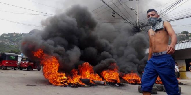 Conductores de mototaxis exigen seguridad al gobierno de Honduras