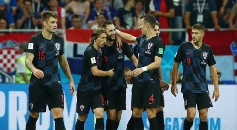 Croacia le gana 2-1 a Islandia