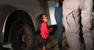 EEUU devuelve bebé a su familia migrante ‘lleno de polvo y piojos’