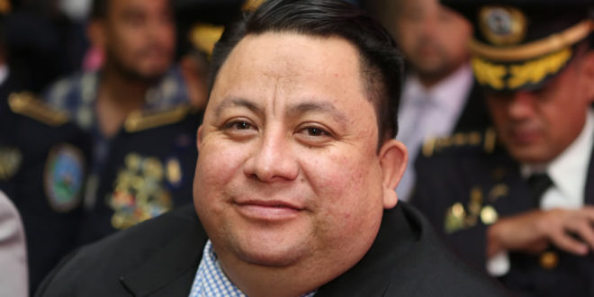 Juramentan a Allan Edgardo Argeñal como nuevo director de Didadpol