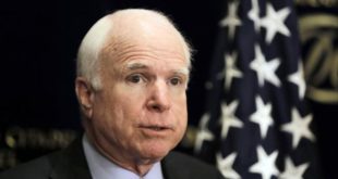 Muere el senador republicano John McCain