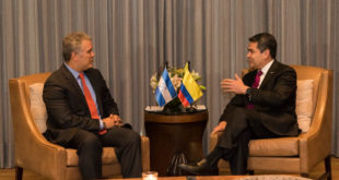 Presidente Juan Hernández dialoga con gobernante electo de Colombia