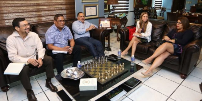 Alcalde de San Pedro Sula se reúne con representa de la OEA