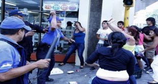 Vendedores ambulantes exigen a Tito Asfura que los deje trabajar